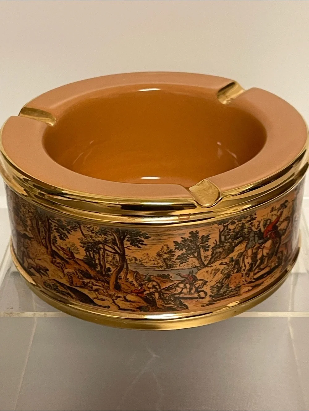 Vintage-Style Ceramic Ashtray with Gold Trim - Hunting Scene Hand Made in Italy